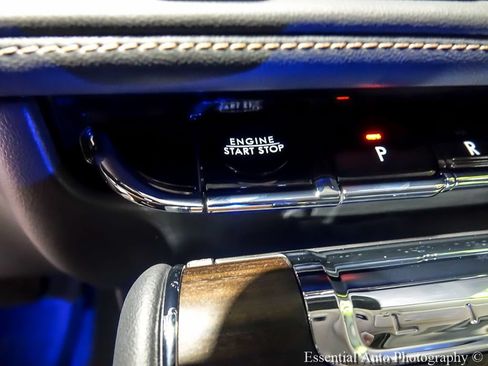 Used 2026 Lincoln Aviator Reserve AWD/4WD image 18