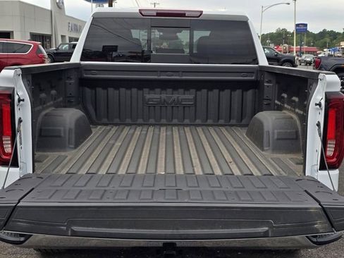 New 2026 GMC Sierra 1500 SLT w/ SLT Premium Plus Package AWD/4WD image 9