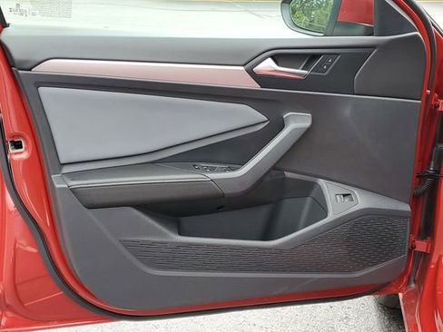 New 2025 Volkswagen Jetta SE image 8