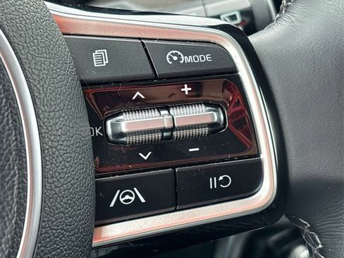 Certified 2022 Kia Sorento S w/ Panoramic Sunroof Package image 27