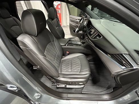Used 2023 Buick Enclave Avenir w/ Avenir Technology Package image 43