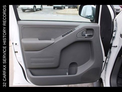Used 2019 Nissan Frontier SL AWD/4WD image 16