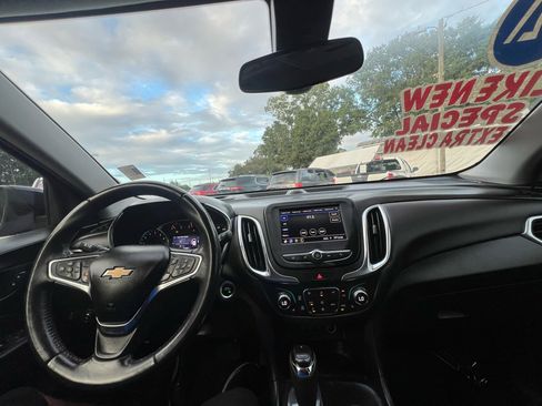 Used 2021 Chevrolet Equinox LT image 15