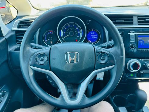 Used 2019 Honda Fit LX image 11