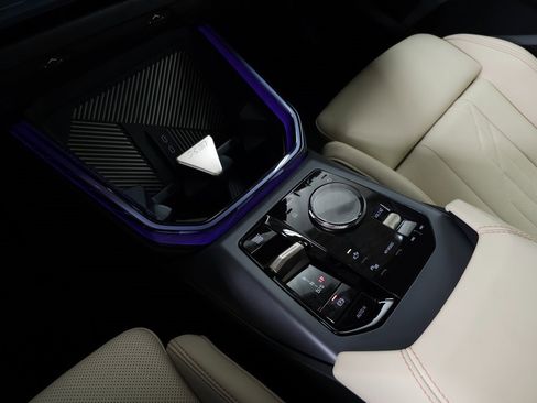 Used 2025 BMW X3 xDrive30i w/ Convenience Package image 24