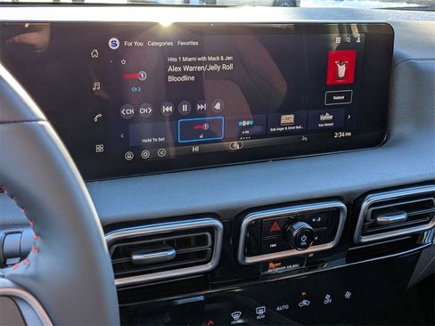 New 2026 Nissan Sentra SR w/ Floor Mat Package image 13