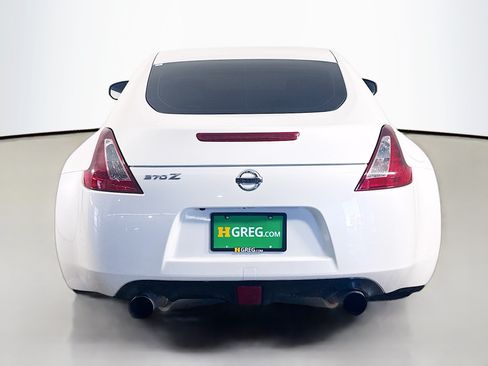 Used 2020 Nissan 370Z Coupe RWD image 8