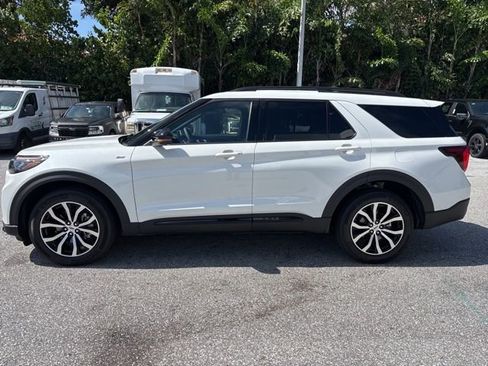 Used 2026 Ford Explorer ST-Line AWD/4WD image 4