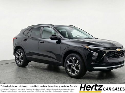 Used 2025 Chevrolet Trax LT w/ LT Convenience Package image 1