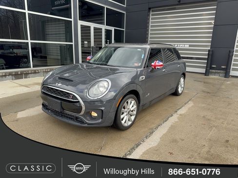 Used 2017 MINI Cooper Clubman S image 1