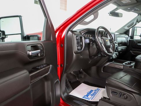 Used 2022 Chevrolet Silverado 2500 LTZ w/ LTZ Plus Package AWD/4WD image 3