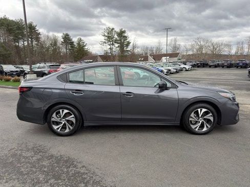Used 2025 Subaru Legacy Premium AWD/4WD image 4