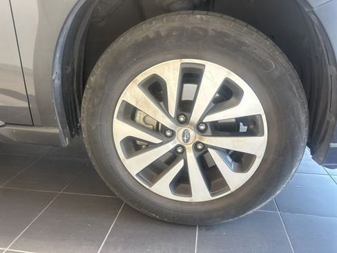 Used 2024 Subaru Outback Premium image 4