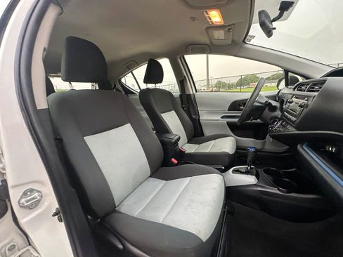 Used 2013 Toyota Prius C Two FWD image 26