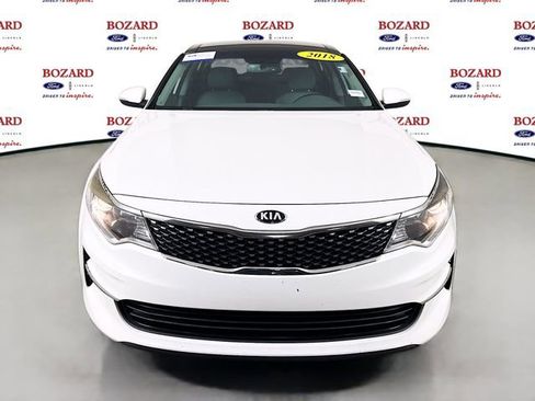 Used 2018 Kia Optima EX w/ Premium Package image 2