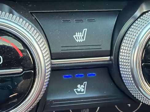 Used 2023 Genesis G70 2.0T w/ Sport Prestige Package RWD image 23