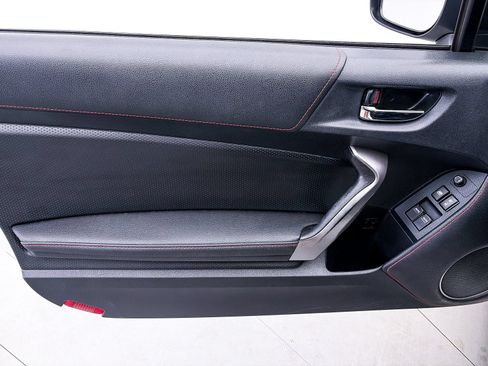 Used 2015 Scion FR-S RWD image 10