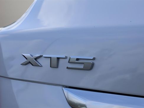 New 2025 Cadillac XT5 Premium Luxury image 9
