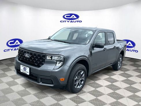 Used 2025 Ford Maverick XLT w/ Equipment Group 302A AWD/4WD image 9