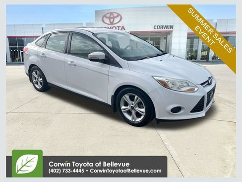Used 2014 Ford Focus SE w/ SE Winter Package FWD image 1