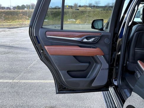 Certified 2024 GMC Yukon Denali Ultimate image 23