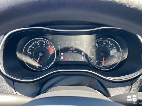 Used 2019 Jeep Cherokee Latitude w/ Popular Appearance Group AWD/4WD image 18