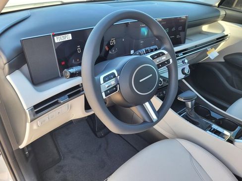 New 2025 Hyundai Tucson SEL image 10