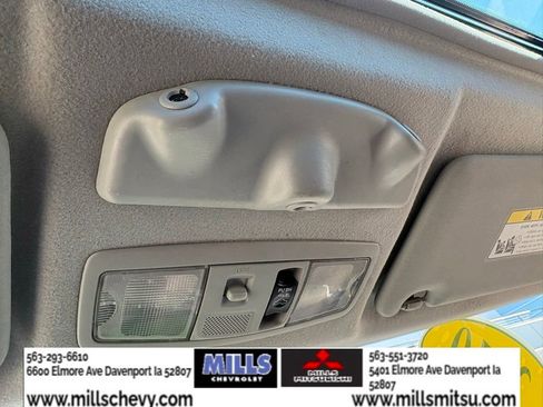 Used 2010 Mitsubishi Outlander SE image 23