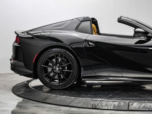 Used 2022 Ferrari 812 GTS RWD image 28