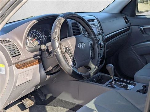 Used 2011 Hyundai Santa Fe GLS image 7