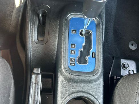 Used 2016 Jeep Wrangler Unlimited Sport w/ Quick Order Package 24S AWD/4WD image 17