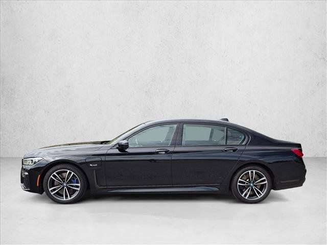 Used 2022 BMW 745e xDrive w/ M Sport Package AWD/4WD image 8