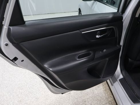 Used 2015 Nissan Altima 2.5 S w/ Power Driver Seat Package image 17