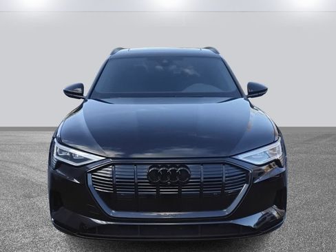 Used 2023 Audi e-tron Premium Plus w/ Premium Plus Package image 2