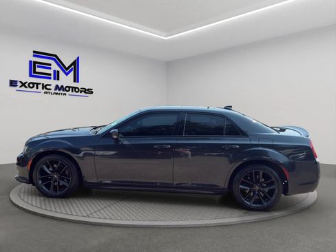 Used 2017 Chrysler 300 S w/ 300S Premium Group RWD image 2