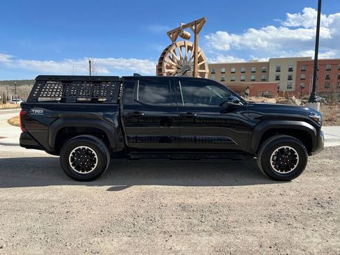 Used 2025 Toyota Tacoma TRD Off-Road w/ TRD Off Road Upgrade Package image 4