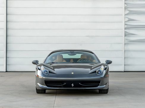 Used 2012 Ferrari 458 Italia Coupe RWD image 3
