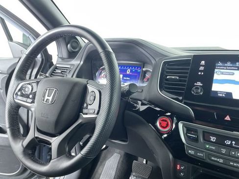 Used 2024 Honda Passport Black Edition image 28