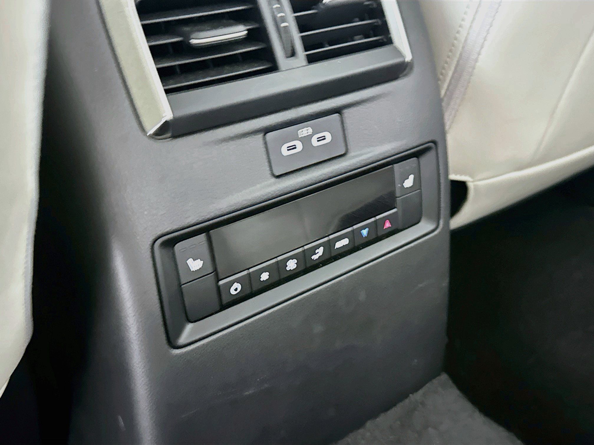 Used 2024 MAZDA CX-90 Plug-In Hybrid w/ Premium Plus AWD/4WD image 28