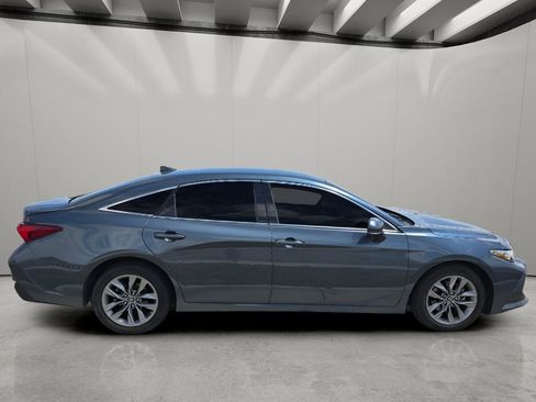 Used 2019 Toyota Avalon XLE w/ Carpet Mat Package FWD image 6