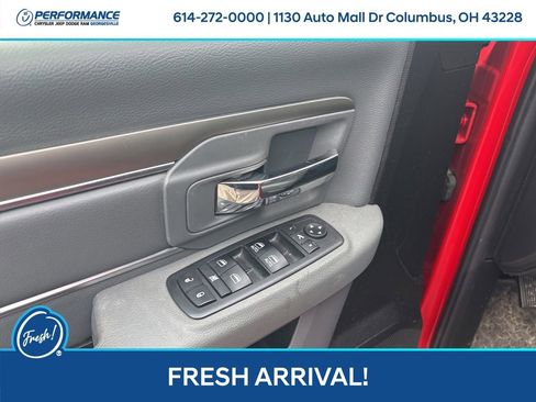 Used 2019 RAM 1500 Classic SLT w/ Luxury Group image 16