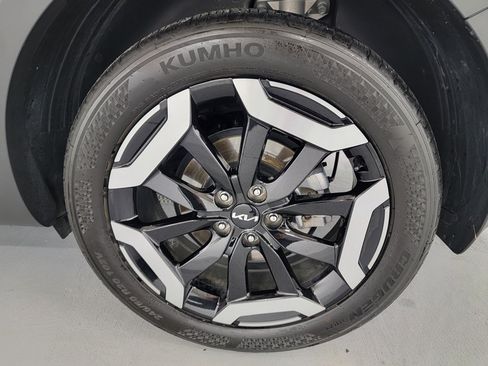 Used 2024 Kia Telluride S w/ S Sunroof Package FWD image 10