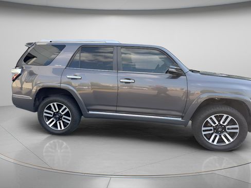 Used 2018 Toyota 4Runner Limited AWD/4WD image 8
