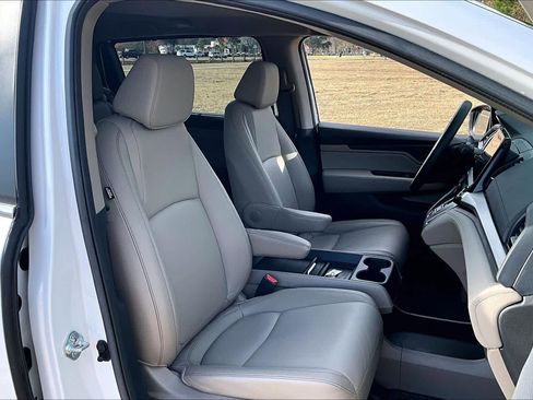 Used 2023 Honda Odyssey EX-L image 8