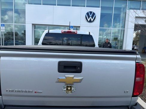 Used 2019 Chevrolet Colorado LT image 17