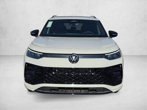 New 2026 Volkswagen Tiguan SE R-Line FWD image 6