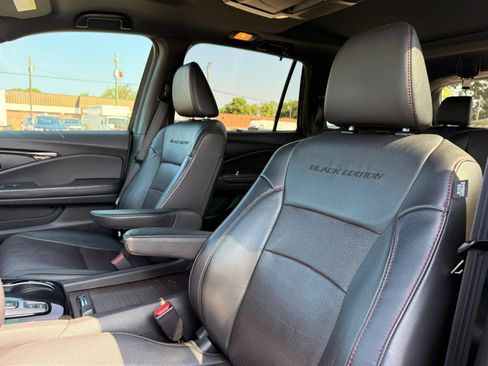 Used 2020 Honda Pilot Black Edition image 11
