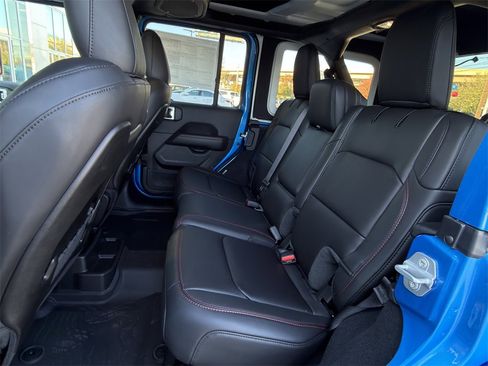 New 2025 Jeep Wrangler Unlimited Rubicon image 20