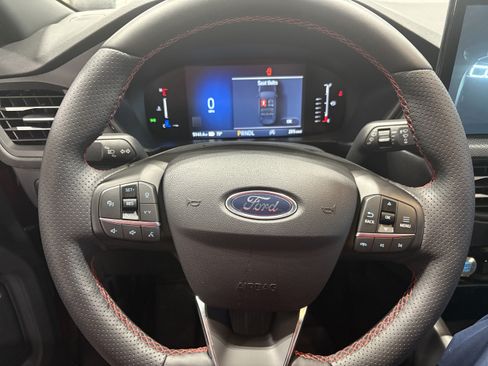 Used 2024 Ford Escape ST-Line w/ Tech Pack #1 AWD/4WD image 8