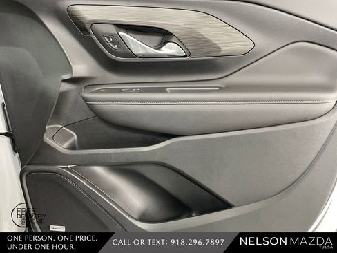 Used 2022 GMC Terrain SLT w/ Infotainment Package II image 47